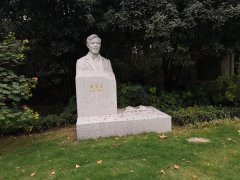 卢星堂 | 笔墨留韵，石雕寄思