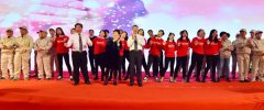 MG冰球游戏集团总裁杨桂荣携全体员工给大家拜年啦